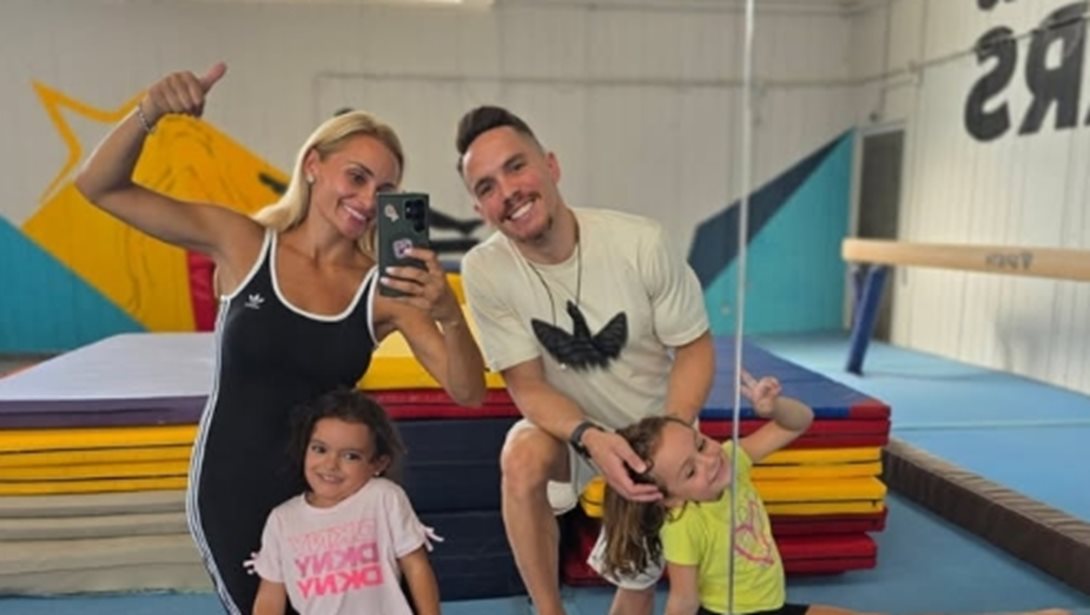 "Αν τα παιδιά μου έπαιζαν στον κήπο;": Ανήλικοι πέταξαν πέτρες στο σπίτι της Βασιλικής Μιλλούση