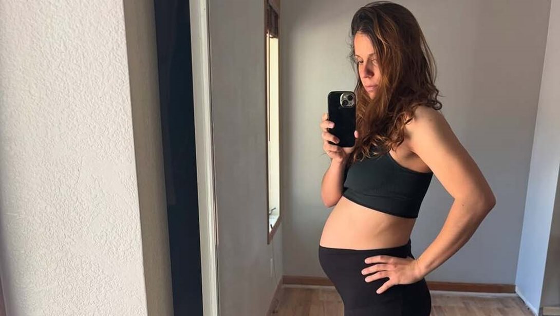 Κατερίνα Στεφανίδη: Ο σύζυγός της "τρολάρει" την εγκυμοσύνη της με τον πιο απίθανο τρόπο