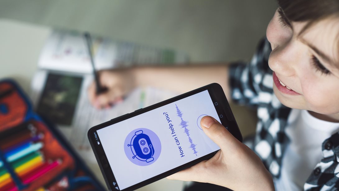 AI και παιδιά: Τι πρέπει να γνωρίζουμε οι γονείς για τα όρια στη χρήση των chatbots