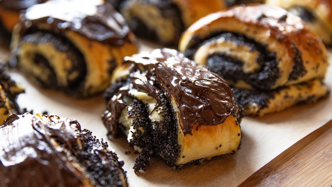 Εύκολα και λαχταριστά ρολάκια σοκολατας σε 15 λεπτά