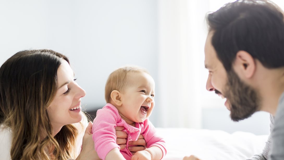 Νέοι γονείς: 5 tips για μια πραγματικά συντροφική σχέση μετά το παιδί