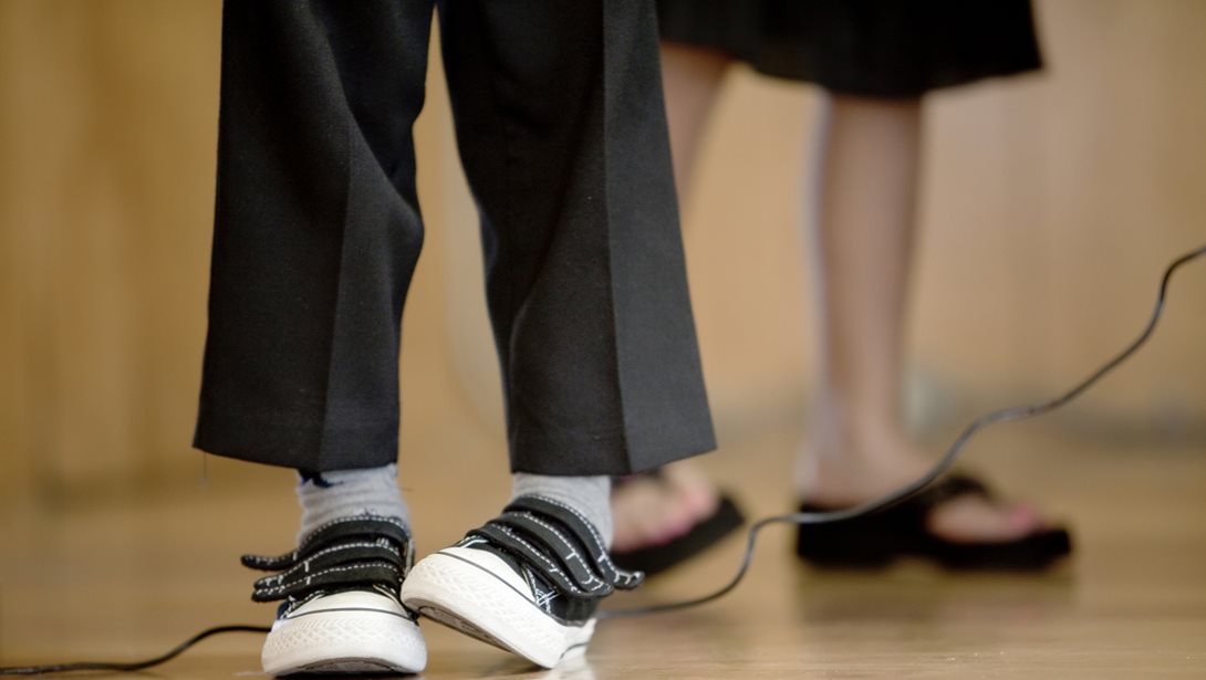 Οι Millennial γονείς μεγαλώνουν παιδιά-βέλκρο: Στενή σύνδεση ή υπερβολική προσκόλληση;