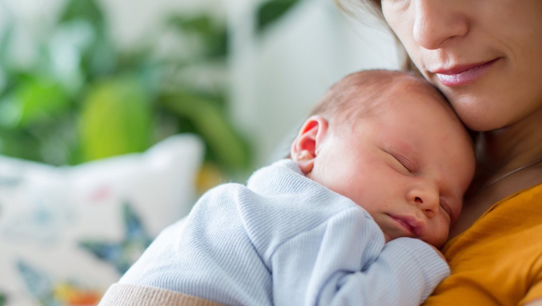 Το μητρικό γάλα είναι ειδικά σχεδιασμένο για το κάθε βρέφος ξεχωριστά