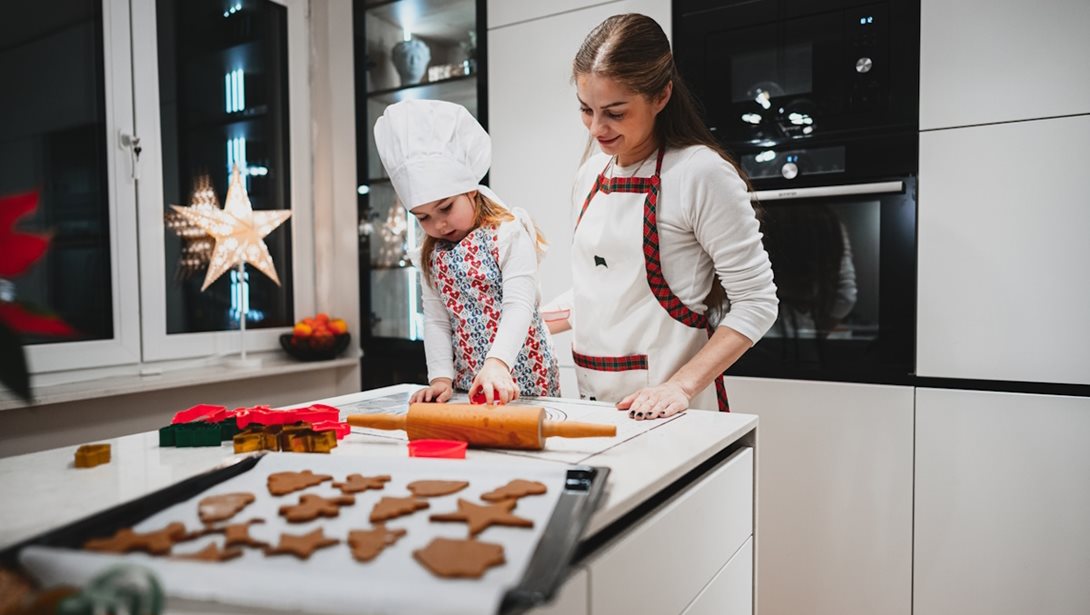 Αντίο στην ολόλευκη κουζίνα το 2026! Πώς θα της δώσεις περισσότερο στυλ σύμφωνα με διακοσμητή