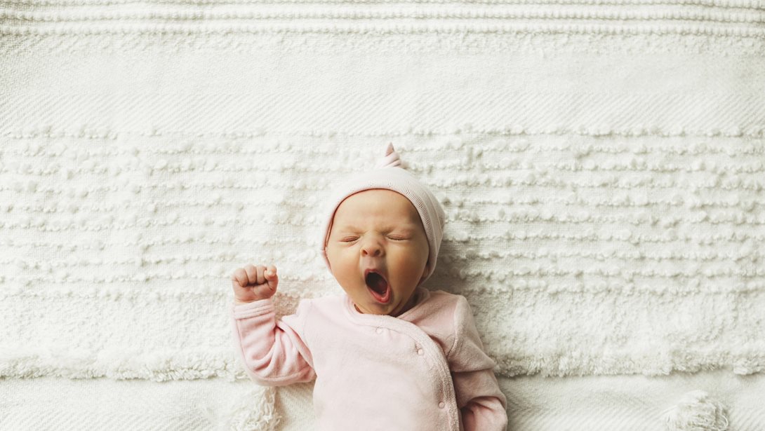 Κοιμάται ή νυστάζει; Τα σημάδια που σου δίνει το μωρό σου και πώς να τα ερμηνεύσεις