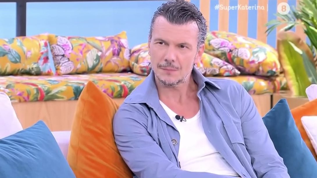 Ιωάννης Παπαζήσης: "Η ψυχική υγεία του παιδιού σου είναι πιο σημαντική από τη σχέση με τη γυναίκα σου"