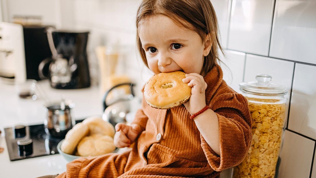 Αλήθεια ή μύθος; Τελικά η ζάχαρη κάνει τα παιδιά υπερκινητικά;