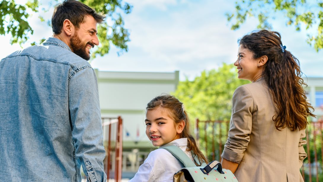 Η επιλογή της μαμάς: 10 ζακέτες και φθινοπωρινά πανωφόρια που θα πάρουν μαζί τους τα παιδιά στο σχολείο