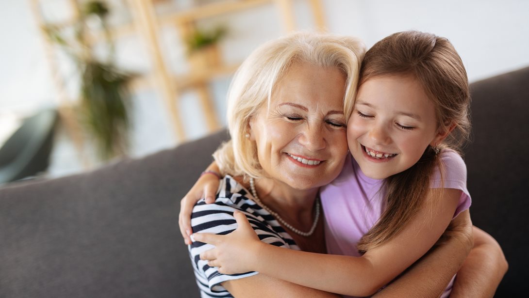 3 τοξικές συμπεριφορές των παππούδων- Πώς επηρεάζουν τους γονείς