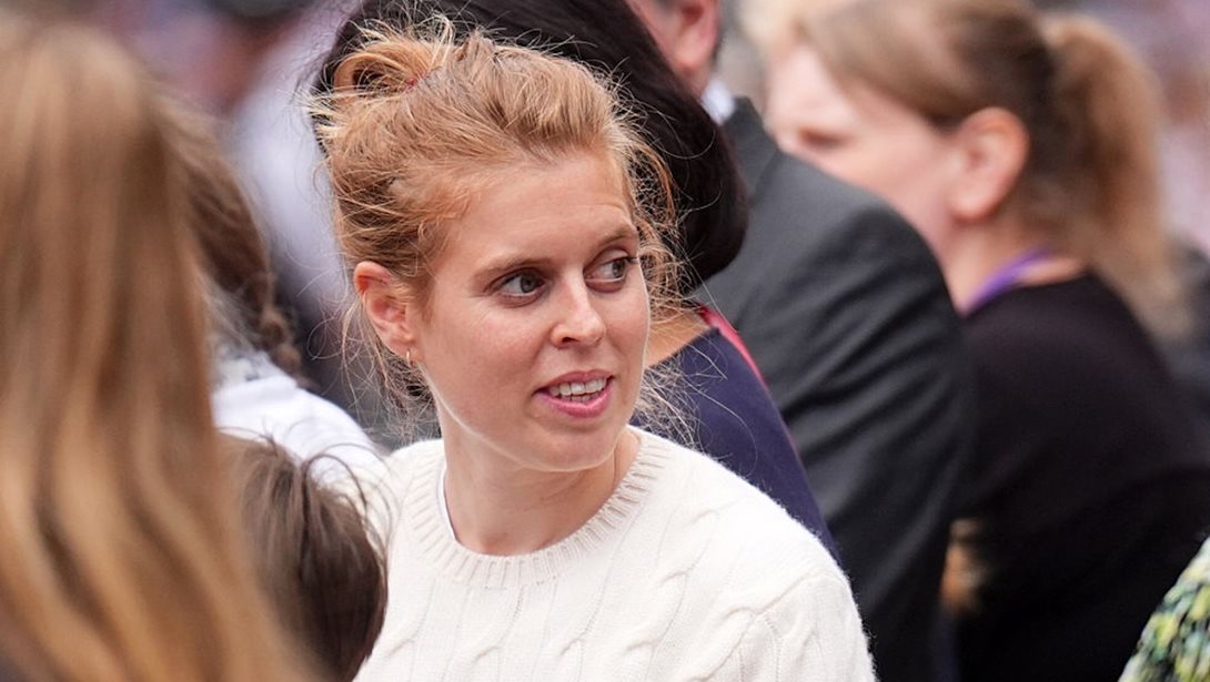 "Μπορεί να νιώθεις απίστευτη μοναξιά":  Η πριγκίπισσα Βεατρίκη αποκαλύπτει τις προκλήσεις της γέννησης ενός πρόωρου μωρού