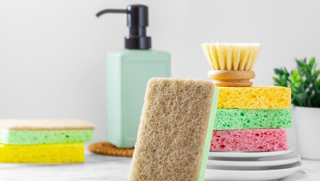 Το Νο1 tip για να καθαρίσεις τα παράθυρα του σπιτιού στα πιο δύσκολα σημεία