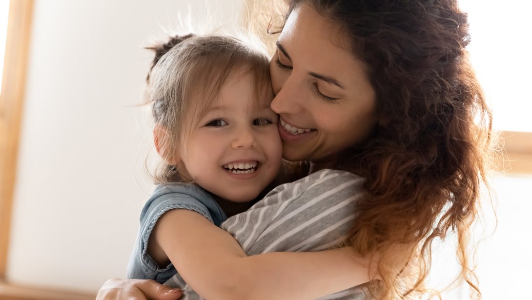 5 ερωτήσεις που είναι σαν μια μεγάλη αγκαλιά για τα παιδιά