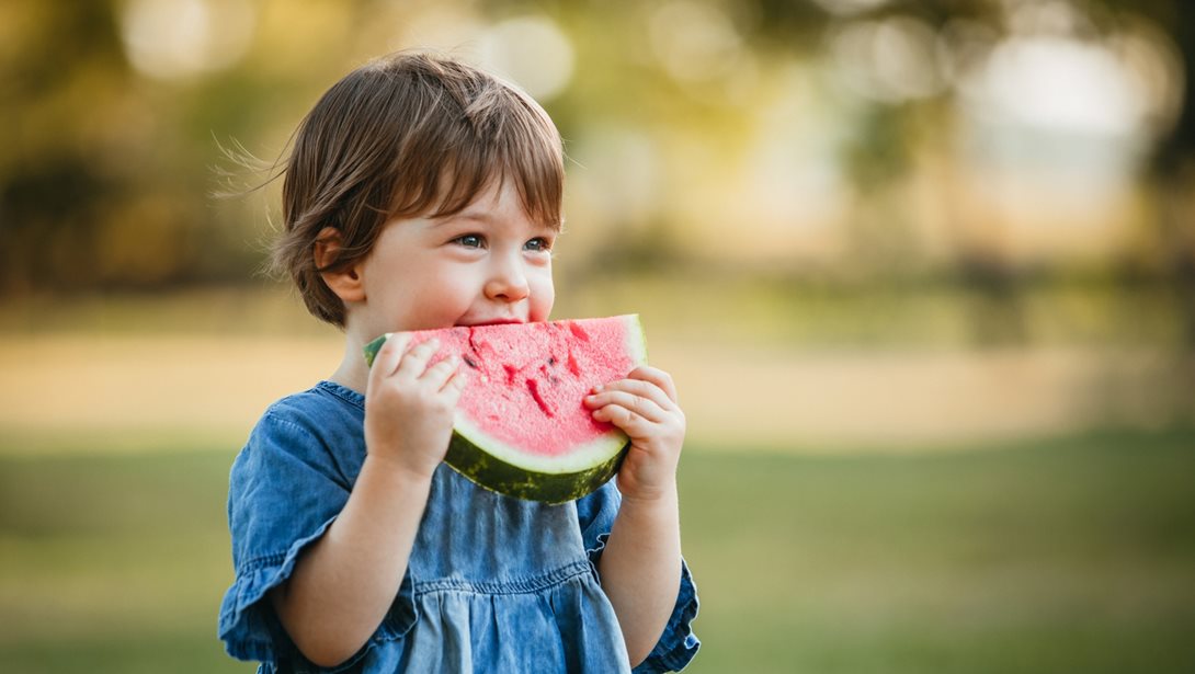 Ποια είναι η καλύτερη ώρα να τρώμε φρούτα σύμφωνα με τους διατροφολόγους
