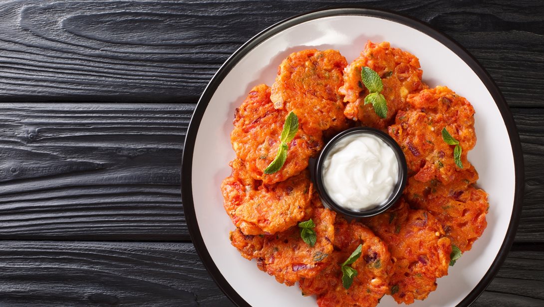 Ντοματοκεφτέδες στον φούρνο- Η εύκολη συνταγή που μυρίζει καλοκαίρι