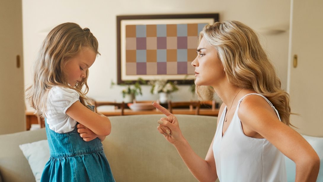 Κάποτε πίστευαν ότι για να μάθει ένα παιδί, πρέπει πρώτα να νιώσει άσχημα- Γιατί κάποιοι γονείς εξακολουθούν να το εφαρμόζουν;