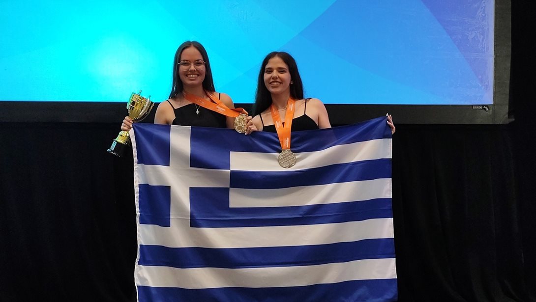 Δυο 17χρονες Ελληνίδες στην κορυφή του κόσμου στον παγκόσμιο διαγωνισμό πληροφορικής της Microsoft