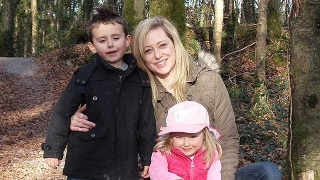 H κακιά μητριά: Η ιστορία δύο παιδιών που έχασαν τον πατέρα τους όταν πίστεψε ότι βρήκε την ευτυχία στο πρόσωπο της 24χρονης νταντάς τους