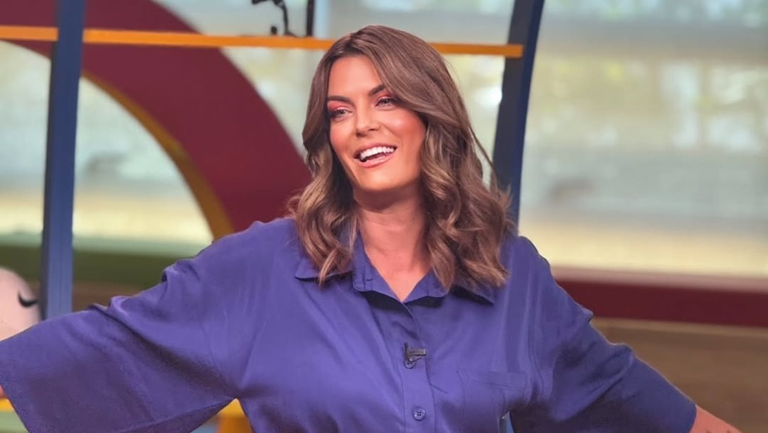 Book Club: Το αγαπημένο βιβλίο της κόρης της Χριστίνας Βραχάλη μετατρέπει την ώρα της ανάγνωσης σε παιχνίδι