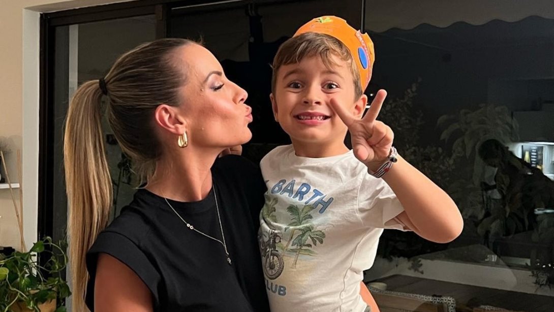 Book Club: Το αγαπημένο βιβλίο του γιου της Μαρίας-Λουίζας Βούρου καλλιεργεί στα παιδιά αυτοπεποίθηση να διαβάζουν μόνα τους