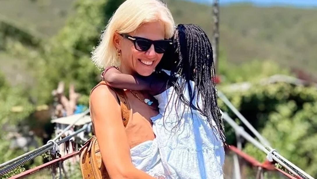 "Συγχαρητήρια Έιντα": Η κόρη της Χριστίνας Κοντοβά τελείωσε την πρώτη δημοτικού και η μαμά της "φουσκώνει" από περηφάνια