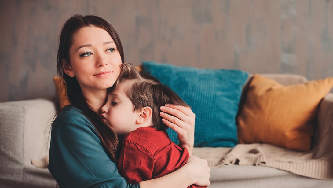 "Δεν είμαι καλή μαμά, αν φωνάζω": Πώς να διαχειριστείς τις ενοχές που νιώθουμε όλες οι μαμάδες