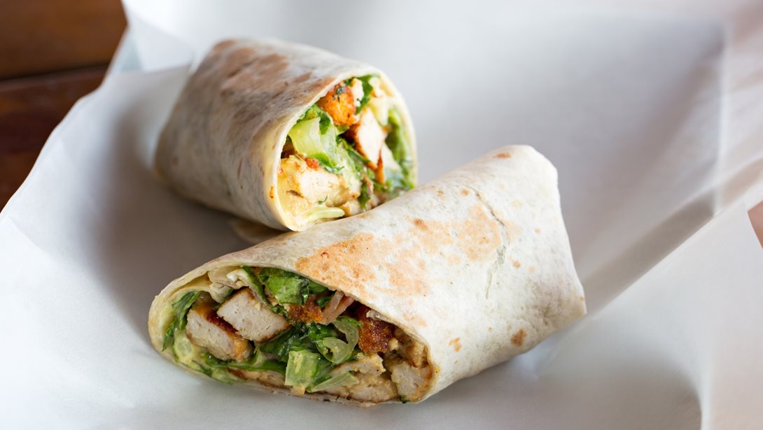 Τορτίγιες με το κοτόπουλο που περίσσεψε