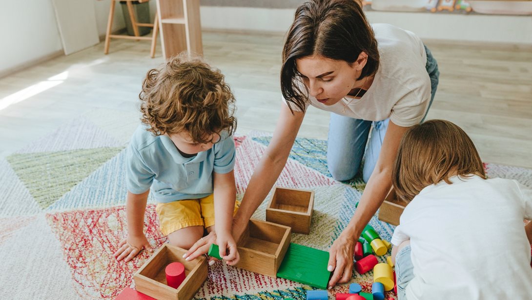 Νταντάδες της Γειτονιάς: Περνά σε πανελλαδική εφαρμογή από το τέλος του 2025