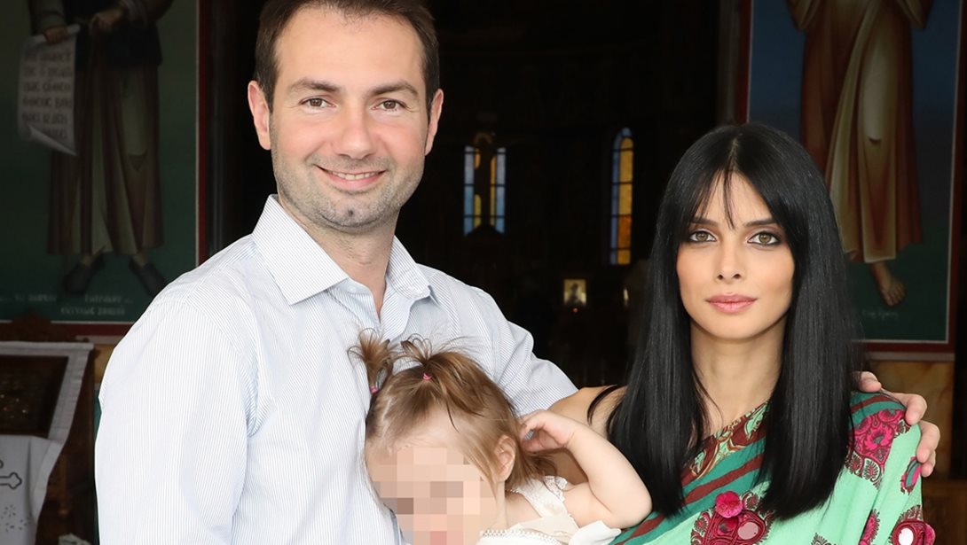 "Δεν θα ξυπνούσε, αν κοιμόταν": Η εξομολόγηση της Άννας Μπεζάν για την υγεία της κόρης της μετά τη γέννησή της