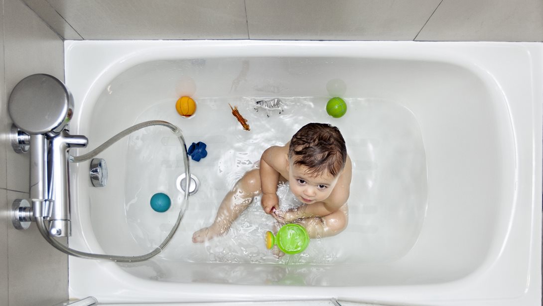 Καθάρισε τα άλατα από το τηλέφωνο του μπάνιου εύκολα – Με ένα μόνο υλικό!