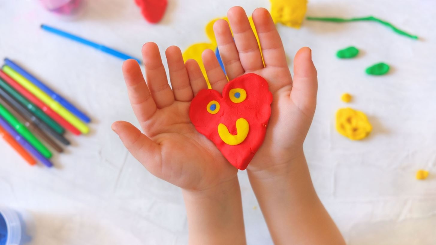 Πώς λένε "σ’ αγαπώ" τα παιδιά ανάλογα με το ζώδιό τους;