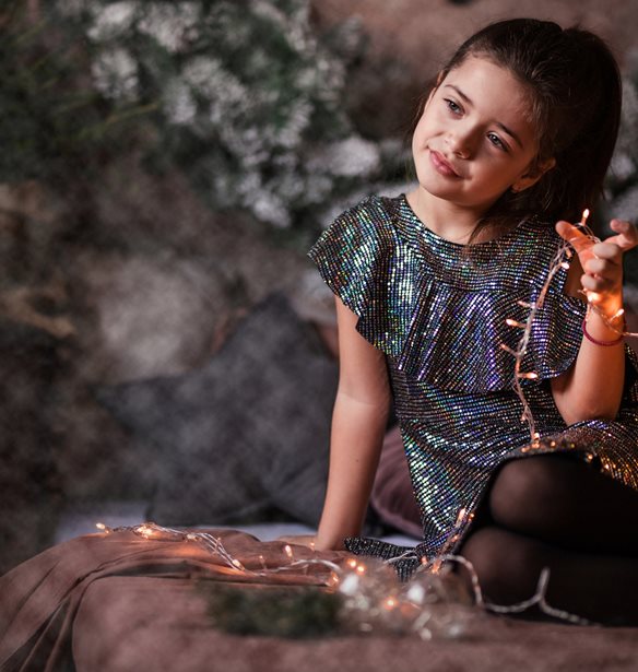 6 γιορτινά φορέματα για μικρές fashionistas που εμπνευστήκαμε από το look της Ολίβιας Στρατή