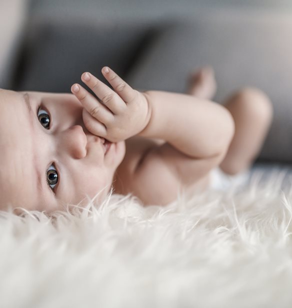 Self-soothing: Tο μωρό χρειάζεται εσένα, όχι "εκπαίδευση ύπνου"