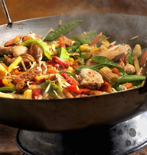 Stir fry με κοτόπουλο και λαχανικά, μόνο με ένα τηγάνι