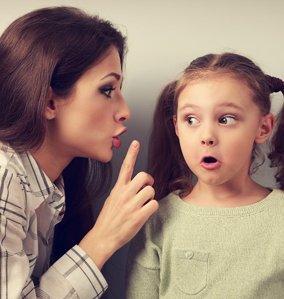 Κι οι γονείς λέμε ψέματα, αλλά τουλάχιστον είναι αστεία!