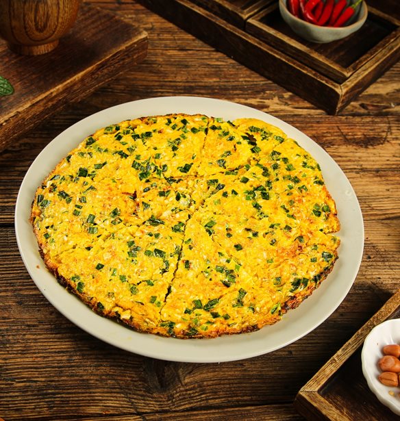 Πώς να φτιάξεις εύκολα ομελέτα με αραβική πίτα (βήμα-βήμα)