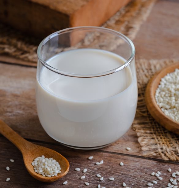 Το superfood-γάλα που ξεπερνά το αγελαδινό σε ασβέστιο