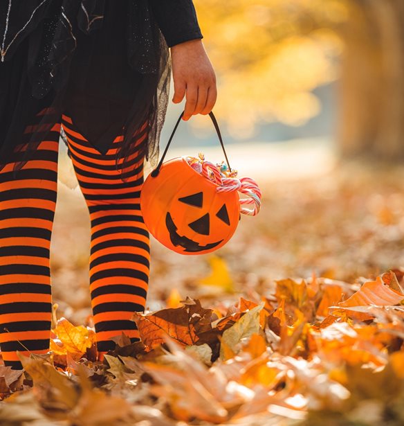 Θες έμπνευση για το Halloween; 8 προτάσεις στολών που συνδυάζουν στιλ και φαντασία!