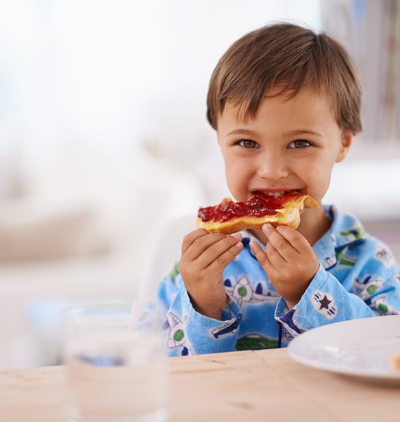 3 υγιεινά και θρεπτικά πρωινά για τα παιδιά από τη διατροφολόγο