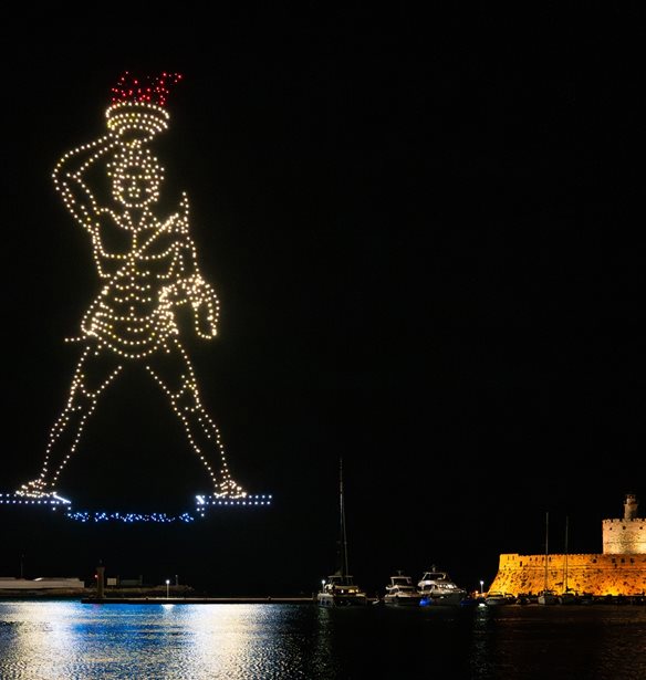DRNS Drone Light Show: Ο Κολοσσός της Ρόδου αναβίωσε στον ουρανό με 1.000 drones