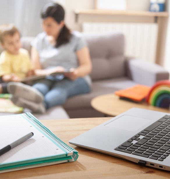 Οι άδειες που δικαιούνται οι εργαζόμενοι γονείς με το νέο νομοσχέδιο