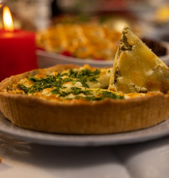 Γιορτινή τάρτα με μπέικον και μανιτάρια- Το εύκολο ορεκτικό για το Χριστουγεννιάτικο τραπέζι