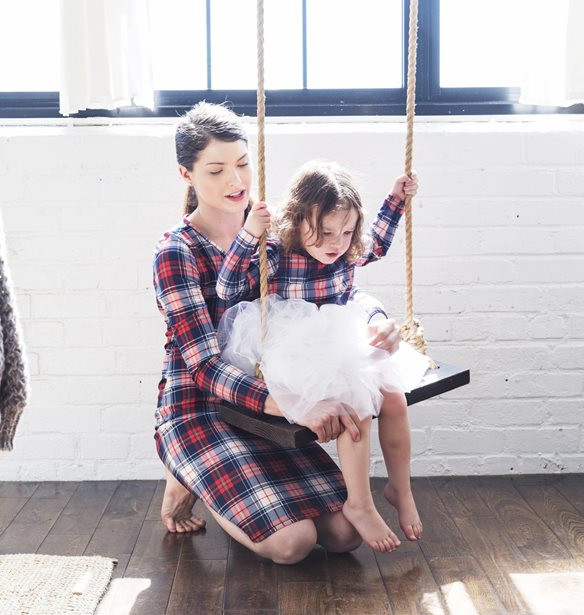 Τα πιο cute κομμάτια από τη ZARA για να κάνεις matching εμφανίσεις με τη κόρη σου