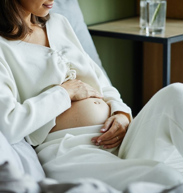 Πρώτο τρίμηνο εγκυμοσύνης: Γιατί νιώθεις ότι ο χρόνος δεν κυλάει;