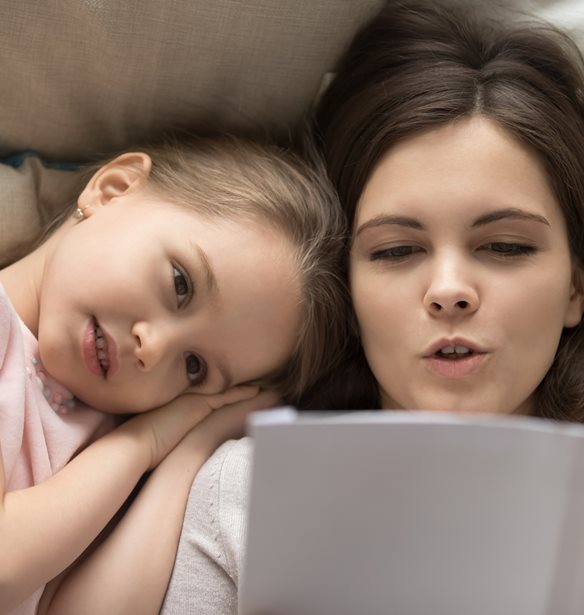 Το βίντεο που μας θύμισε τι πραγματικά θα θυμούνται τα παιδιά από εμάς