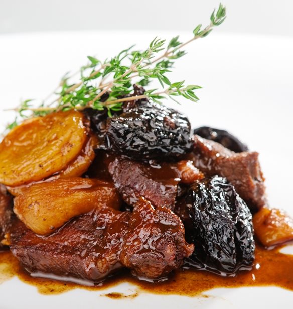 Χοιρινό με κυδώνια για το πρωτοχρονιάτικο τραπέζι: Η απόλυτη συνταγή