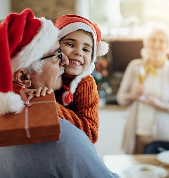 Παππούδες και γιαγιάδες: Πώς κρατάμε την ισορροπία στις γιορτές;