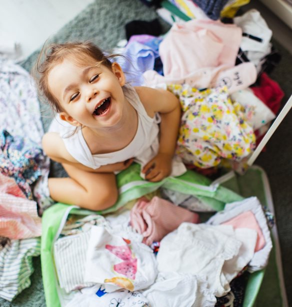 Χάος στην παιδική ντουλάπα; Δες πώς θα το λύσεις σε 5 βήματα