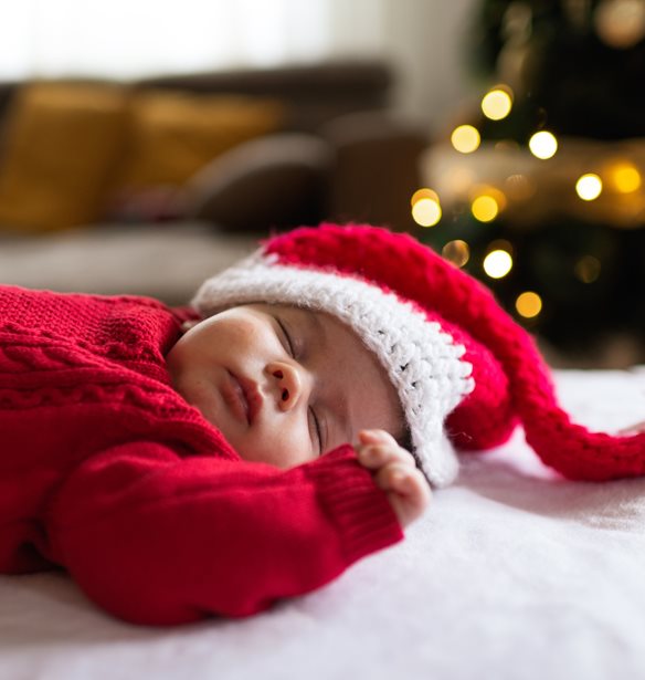 Βραδινή ρουτίνα μωρού την παραμονή: Τι αλλάζει και τι μένει ίδιο