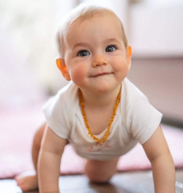 Πώς δείχνει ένα μωρό ότι νιώθει πραγματικά ευτυχισμένο;