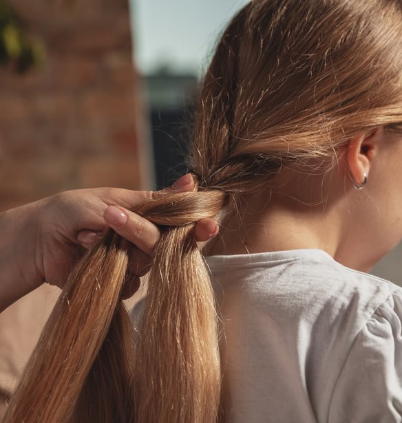 Κάν'το μόνη σου: Φτιάξε την πλεξούδα της Elsa σε λίγα μόλις λεπτά